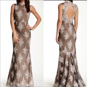 🔥🔥Alice + Olivia Mesh Lace Formal Gown